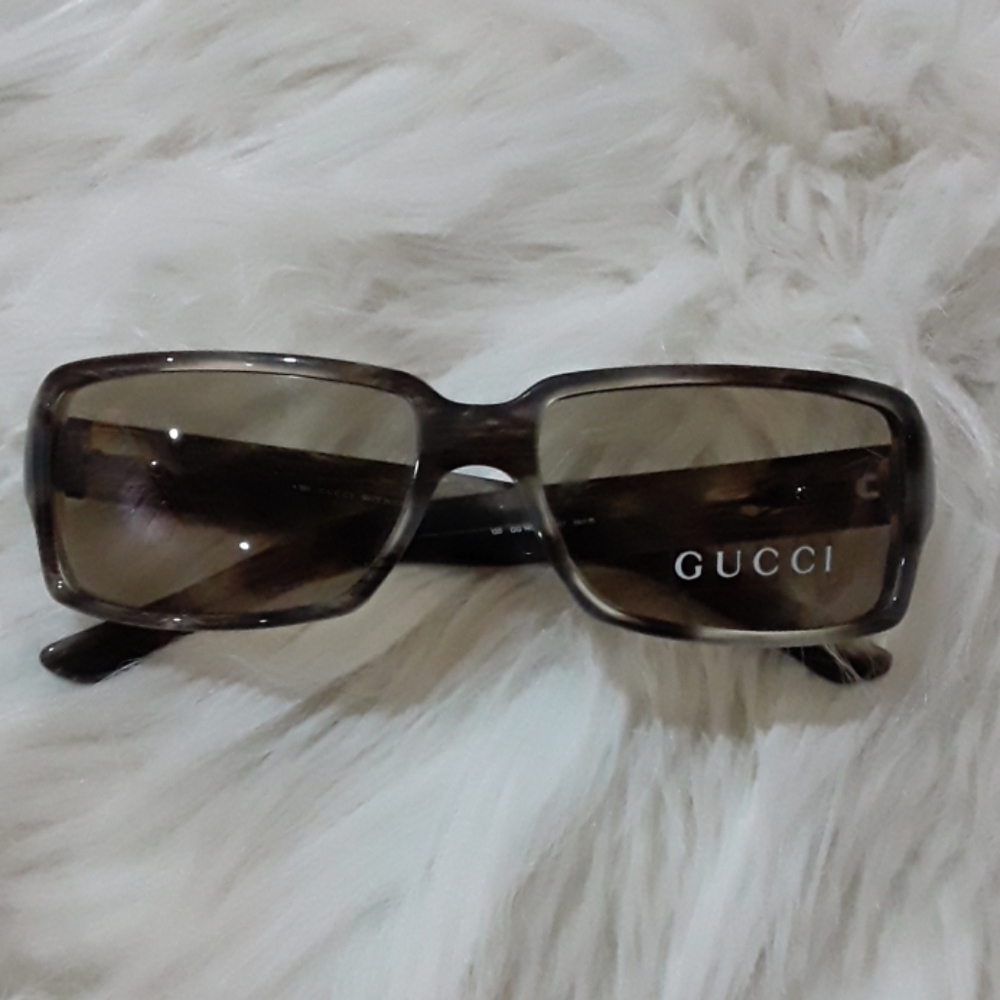 GUCCI SUNGLASSES